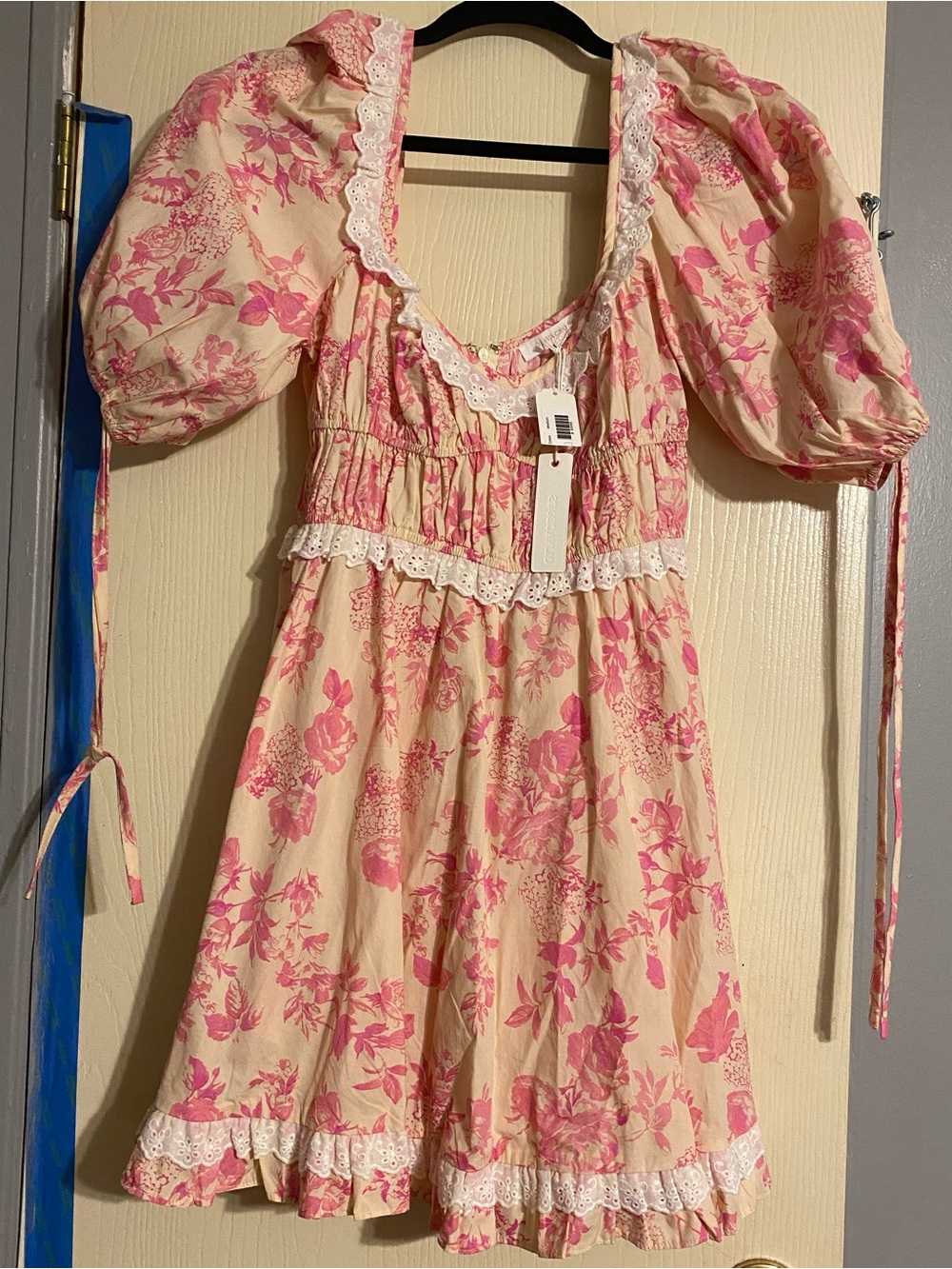 Olivaceous Pink Floral Puff-Sleeve Cotton Dress
